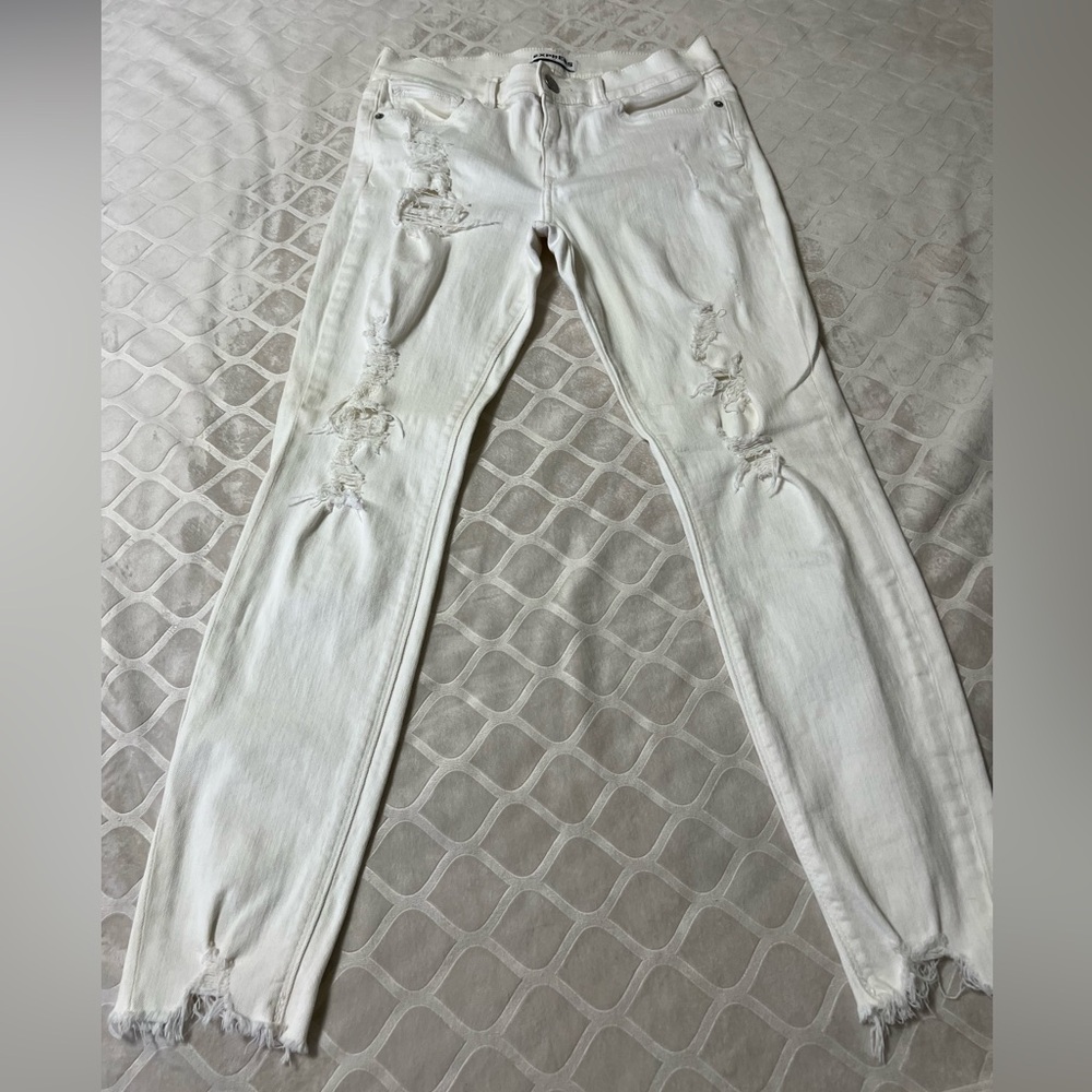 Express women’s white leggings